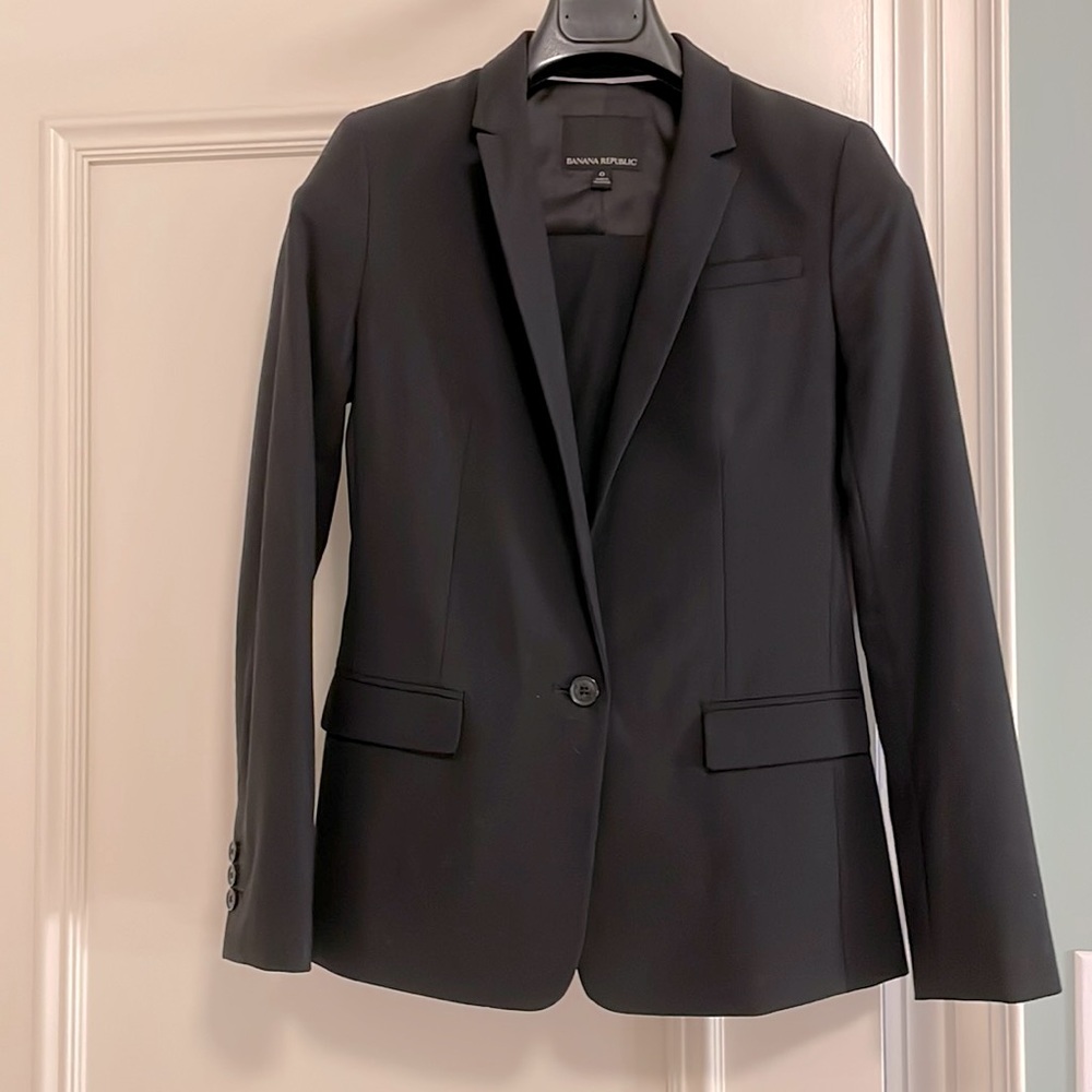 Classic black Banana Republic pantsuit in modern cut